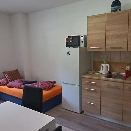 Apartman U Lebedu Leilighet Strazny Eksteriør bilde