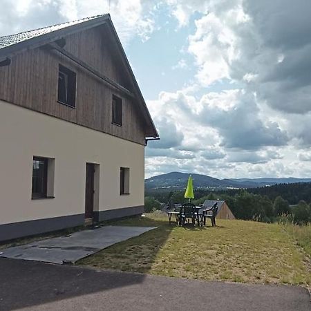 Apartman U Lebedu Leilighet Strazny Eksteriør bilde