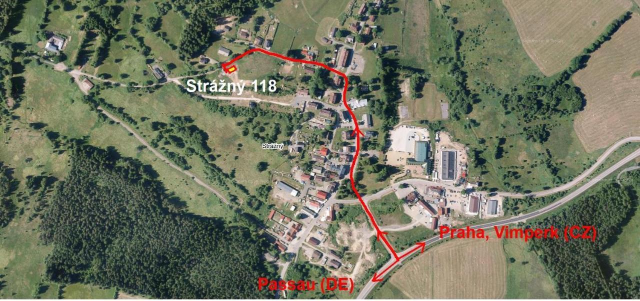 Apartman U Lebedu Leilighet Strazny Eksteriør bilde